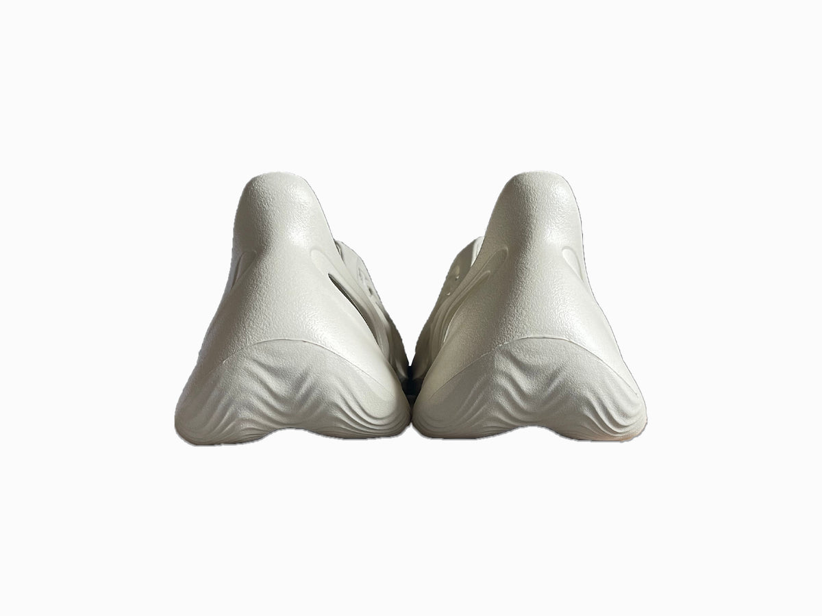 sand yeezy foam runner